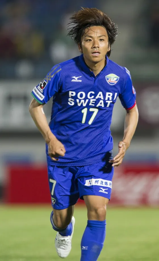 衛藤裕